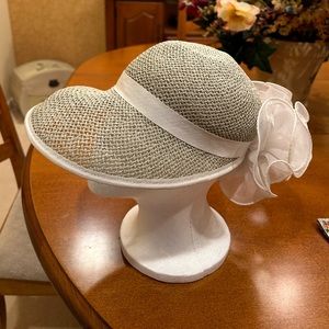 Vintage derby like straw hat
